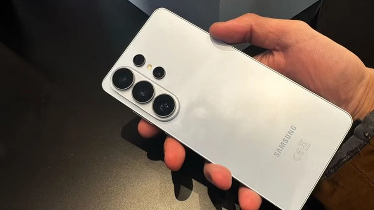 خصائص استثنائية توفرها شاشة الخصوصية المنتظرة في هاتف Galaxy S26 Ultra الجديد